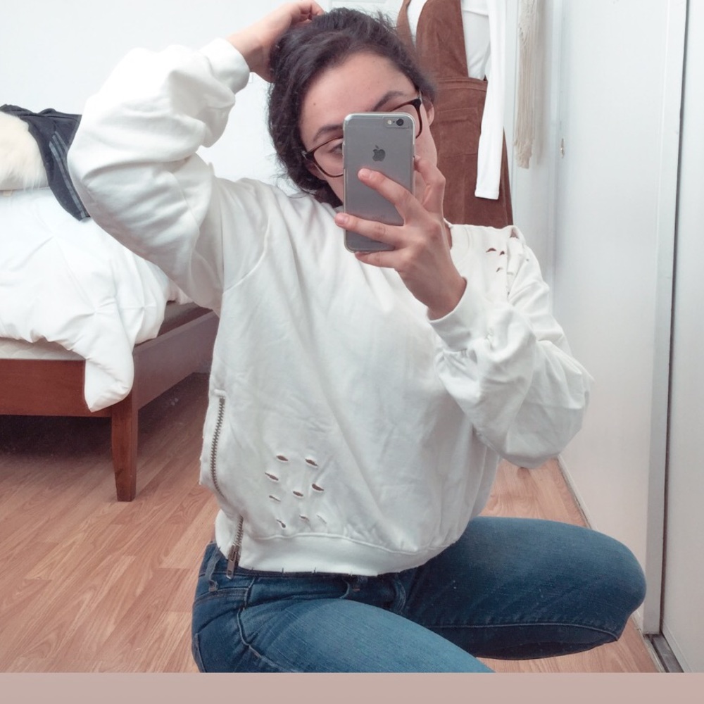 NWT White Crop Sweat Shirt - Picture 6 of 8